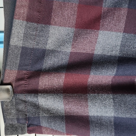 Uniqlo Plaid Elastic Waist Pants - Picture 4 of 11